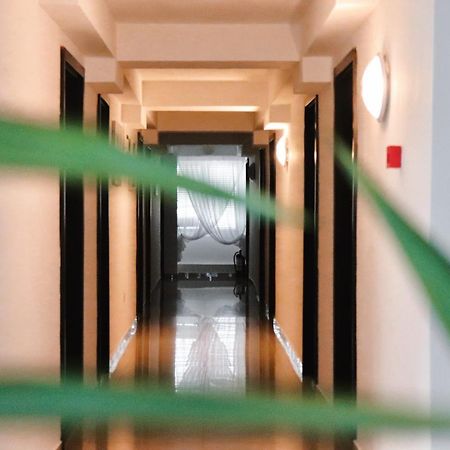 מאמאיה Hotel Victory מראה חיצוני תמונה