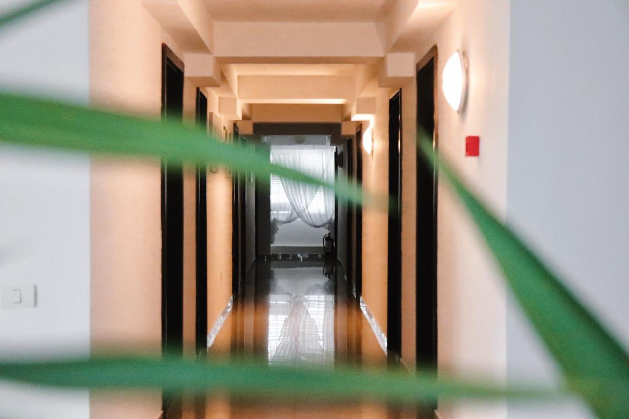 מאמאיה Hotel Victory מראה חיצוני תמונה